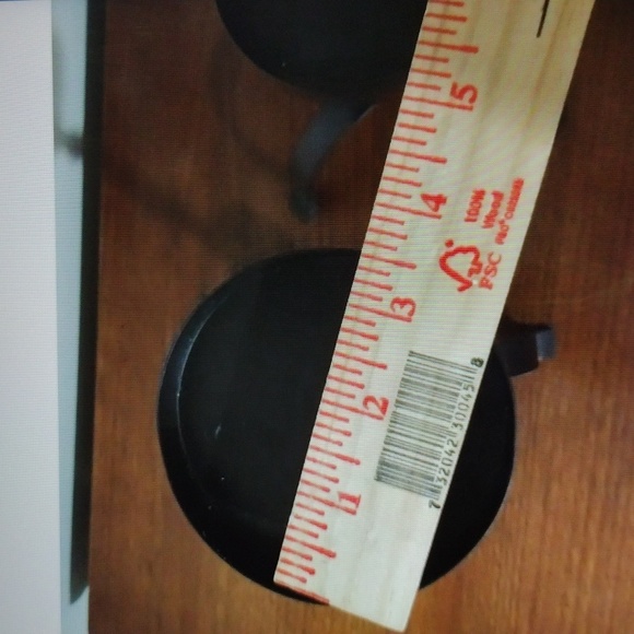 Set Of 2 Graduated Sizes  Metal Pillar Candle Holders - Picture 6 of 6